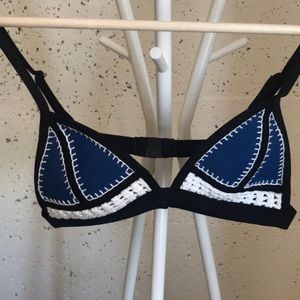 TRIANGL BIKINI TOP SMALL